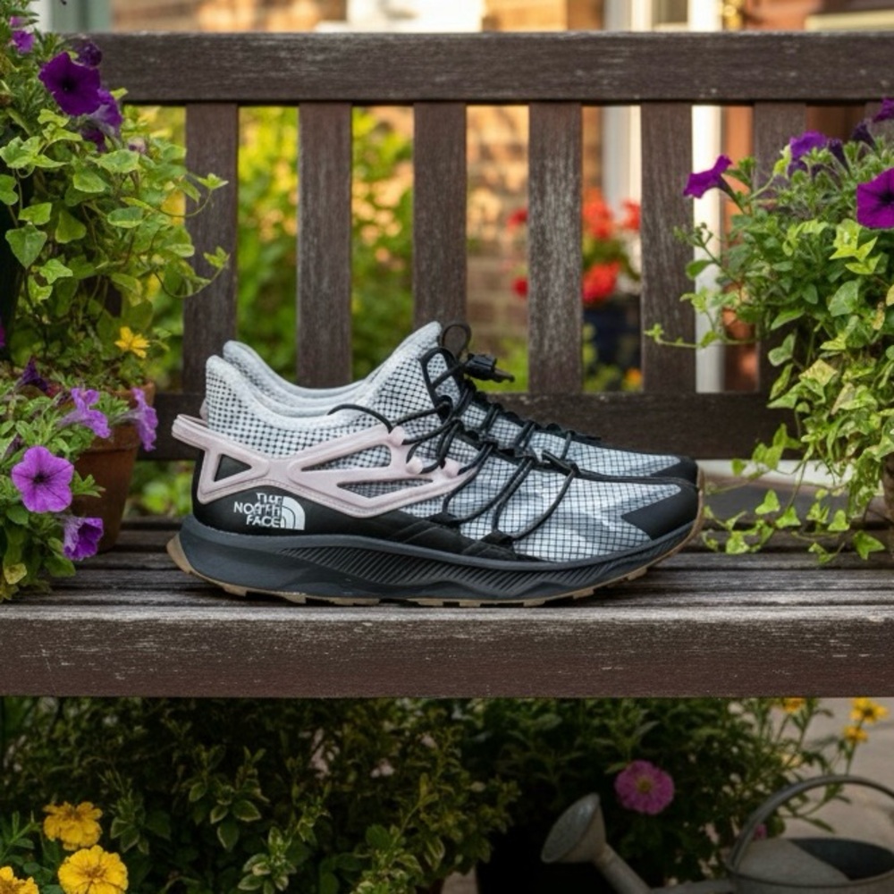 The North Face Trail Running / Outdoor Sneakers. Never worn.NWOT. Fast 📦 - Picture 2 of 15